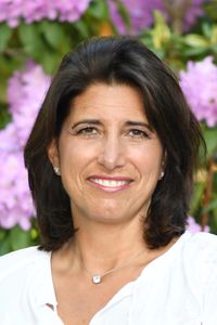 Image of Lisa Seminara