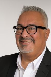 Image of Lorenzo Sierra