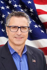 Image of Manny Santos