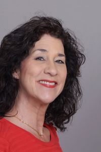 Image of Roxana Holzapfel