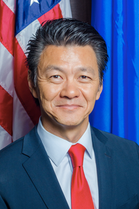 Image of Derek Uehara