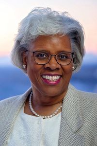 Image of Stephanie Taylor