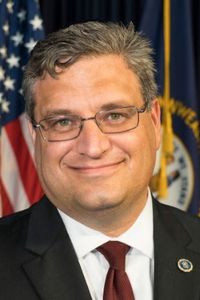 Image of Stephen L. Knipper