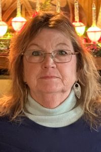 Image of Susan Hall