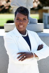 Image of Yolonda Holmes