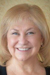 Image of Lori Thompson