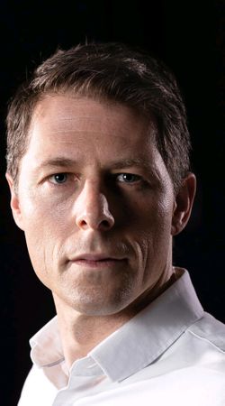 Image of Stephen Smith