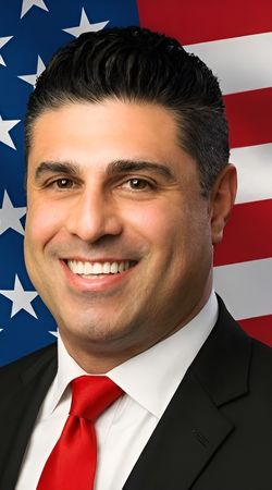 Image of Abteen Vaziri