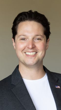 Image of Darren Helton