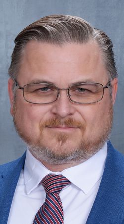 Image of Dennis Cain