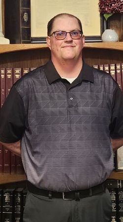 Image of Derrick Holder