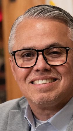 Image of Gilbert Villegas