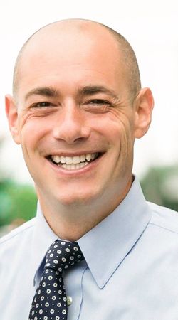 Image of Greg Landsman