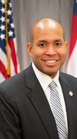 Image of Jason Esteves