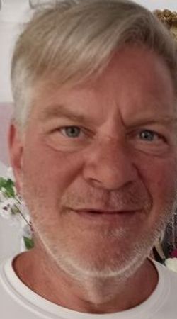 Image of Daniel Hendricks