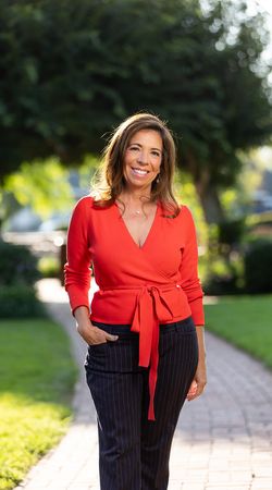 Image of Debra Archuleta