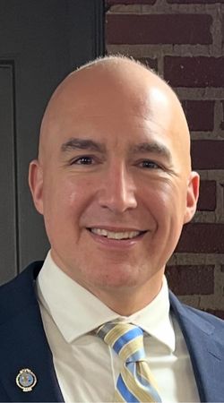 Image of Robert Izzo