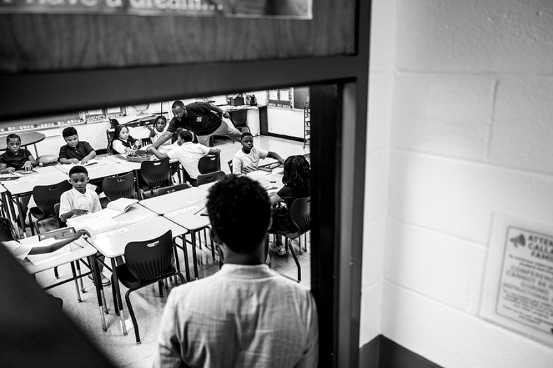 Mayor Scott watching students in the classroom