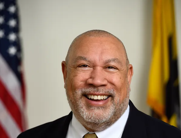 Headshot of Bill Henry
