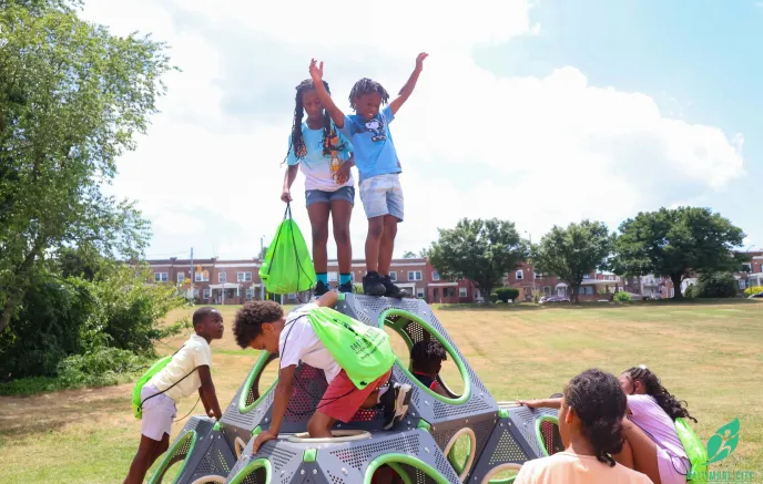 alt= 'PlayGround-Kids2'