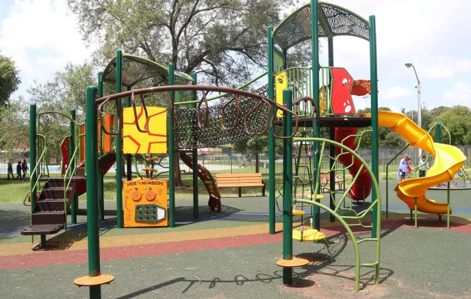 alt= 'PlayGround-4'