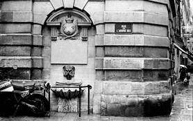 Rue De L'arbre Sec by Pierre Laroche
