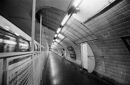 Metro 3 by Itzhaky Aviv