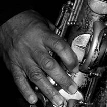 Sax Hand