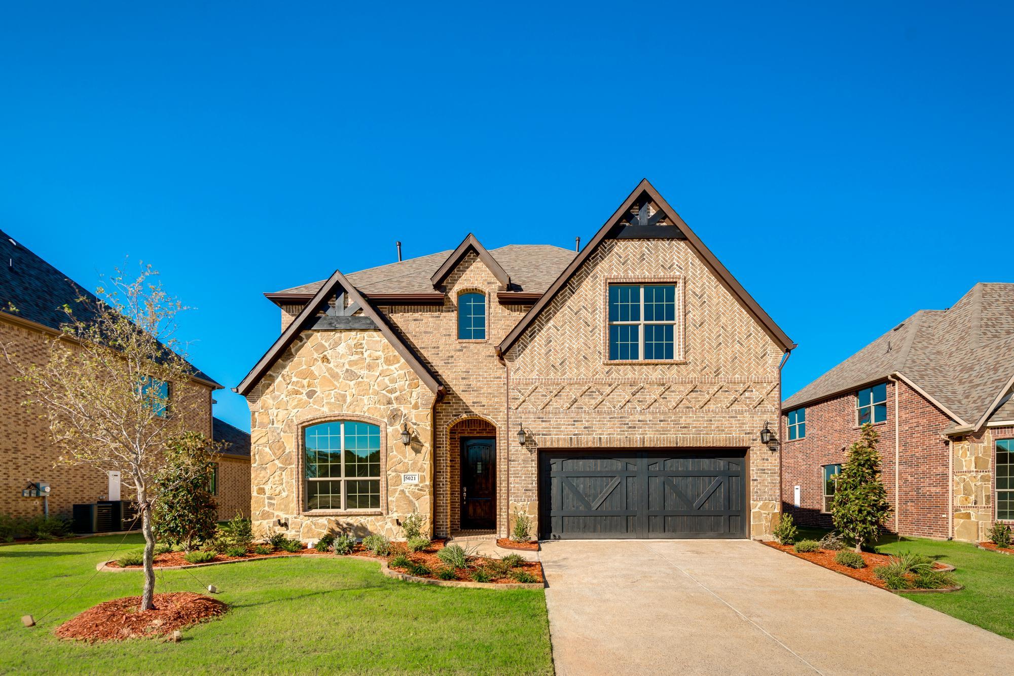 512873192783445 5021 Niagara Street   02