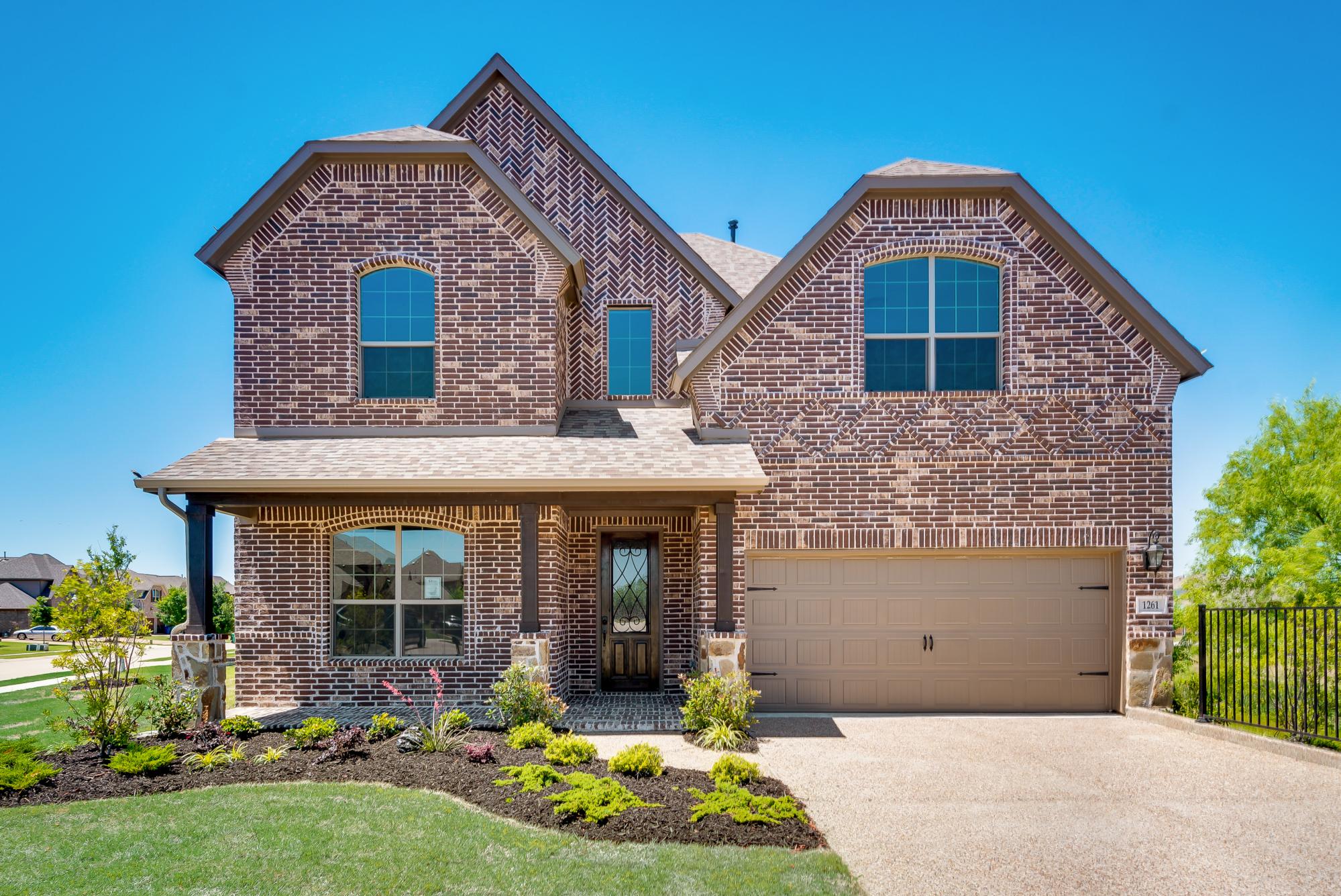 1261 Somerset Way   04