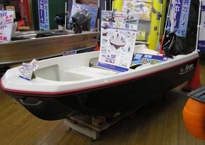 Bay Jr. by Scope. Japanese bass boat offered by Popeye's. Photo Terry Battisti 2006.