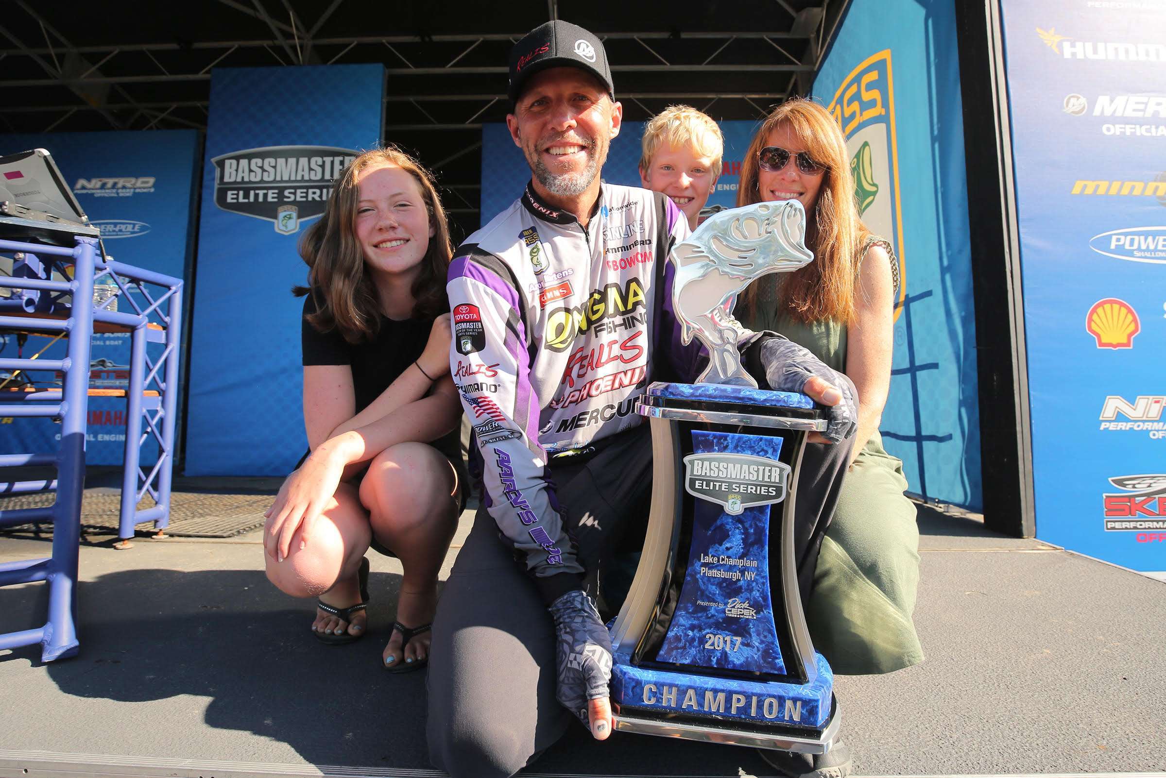 Aaron Martens and Family, Bassmaster Champlain Win 2017. Photo Bassmaster.com