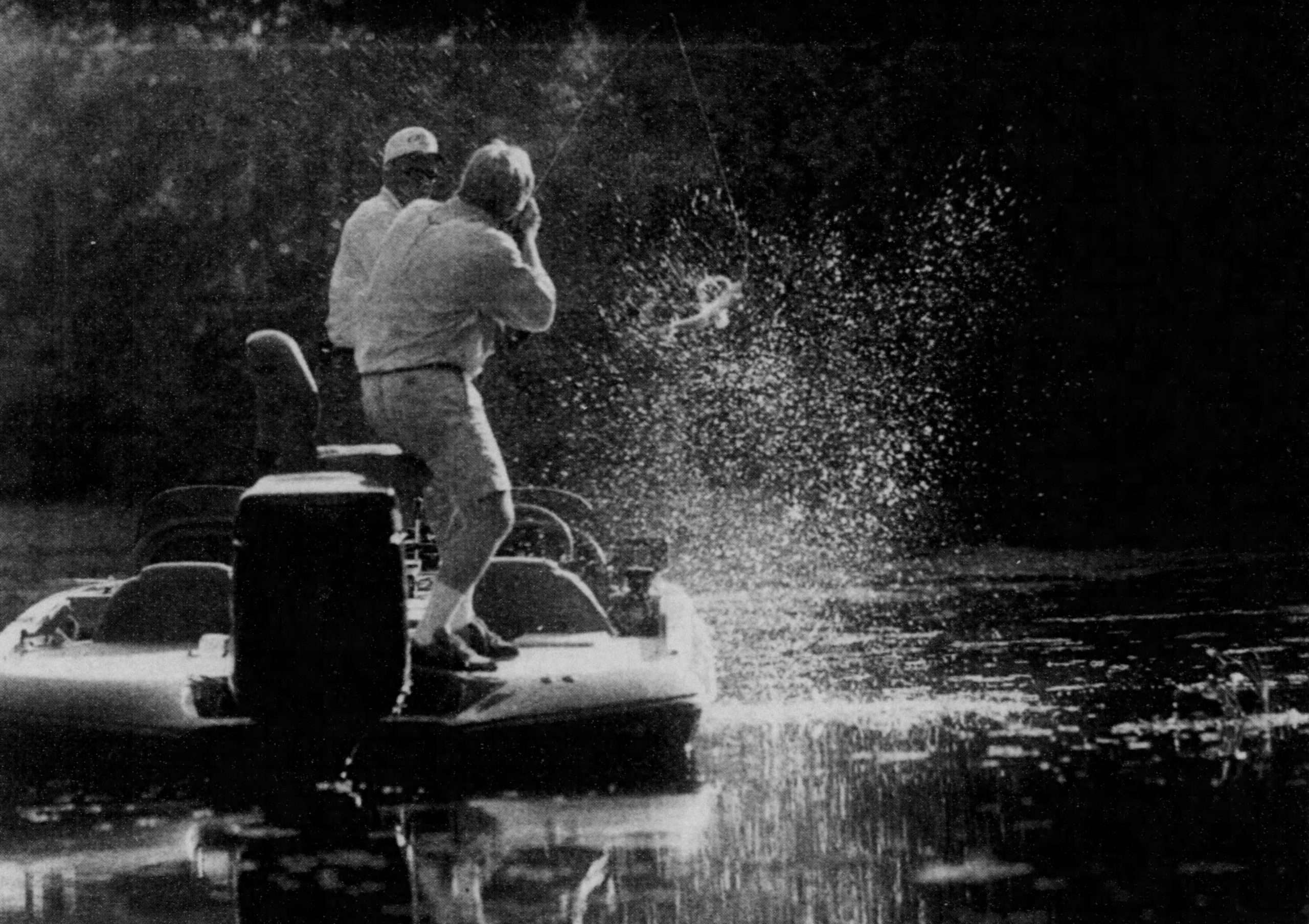 Hite_Aug_1999 Original Caption: Hot hand: Davy Hite of Prosperity, S.C. comes into Illinois Bass Quest '99 off his victory at the BASS Master Classic in Louisiana. Southern Illinoisan, August 1999, AP photo