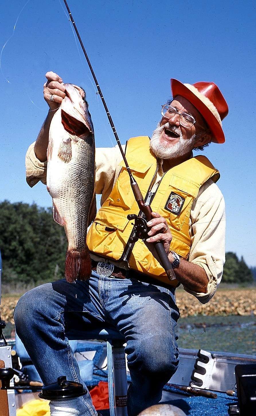 Silver Lake #5 San Fagerstrom with another jumbo bass from Silver Lake in Washington state. Photo Stan Fagerstrom.
