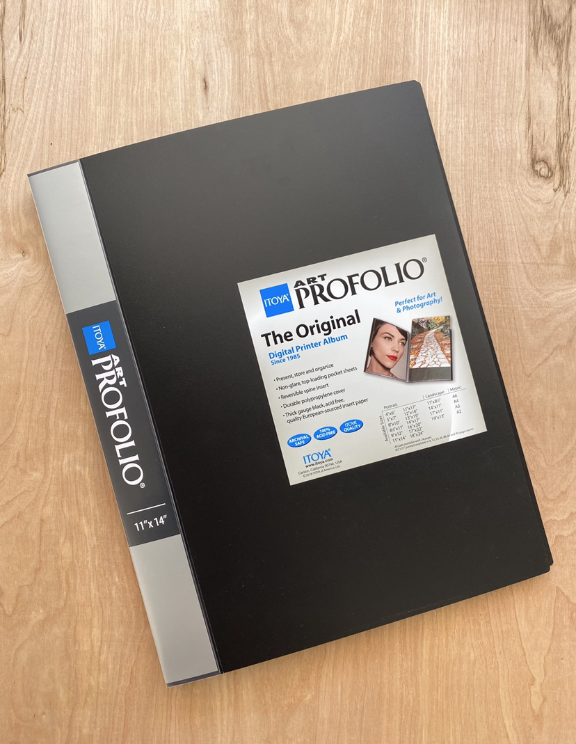 Art Profolio Presentation Book, 11"x14"