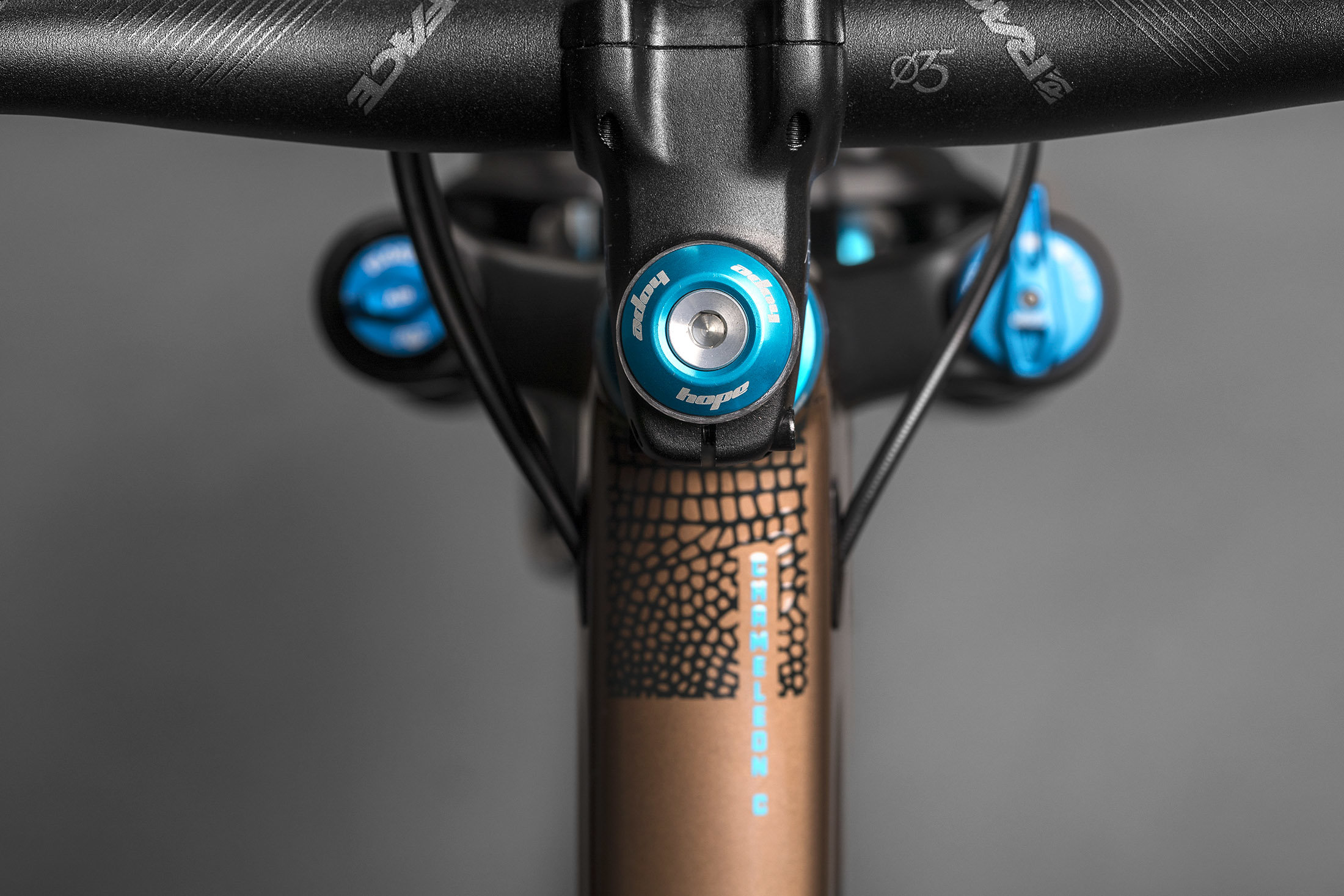 2020 Santa Cruz Chameleon Carbon C SE