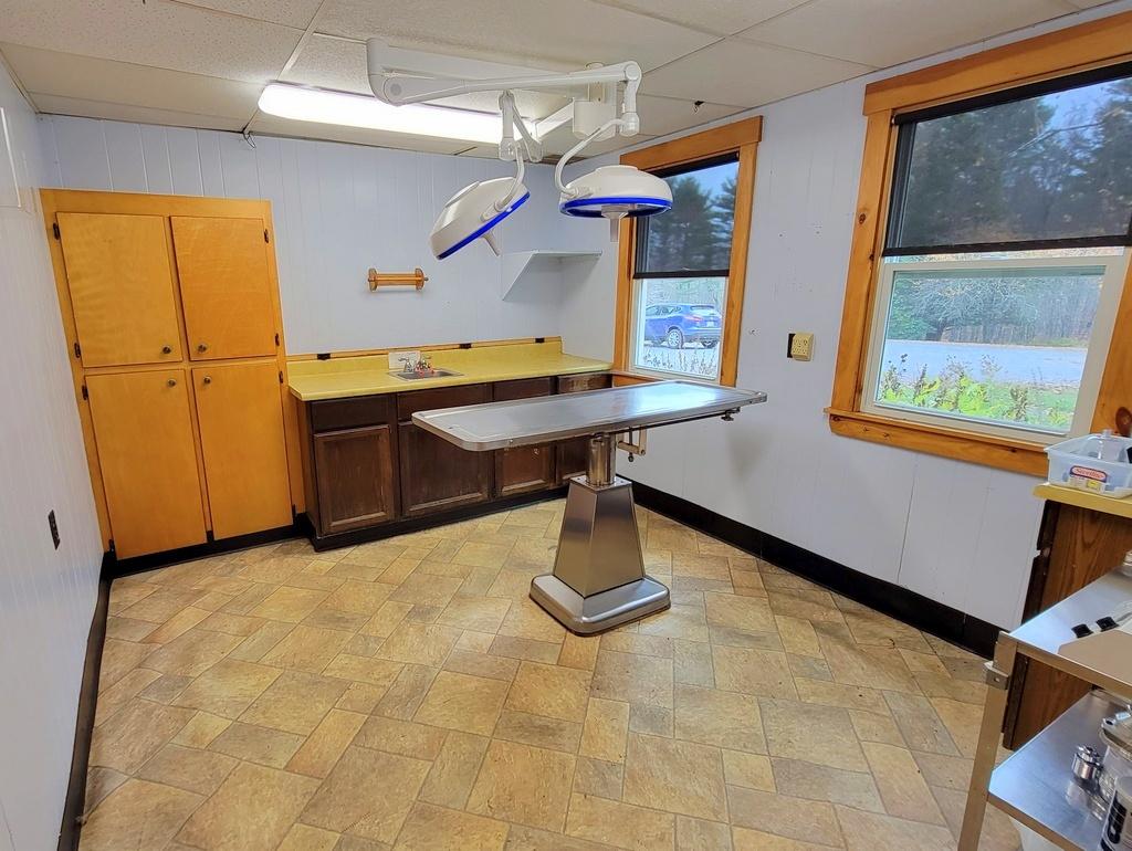 Veterinarian Office For Rent In Farmington, Maine