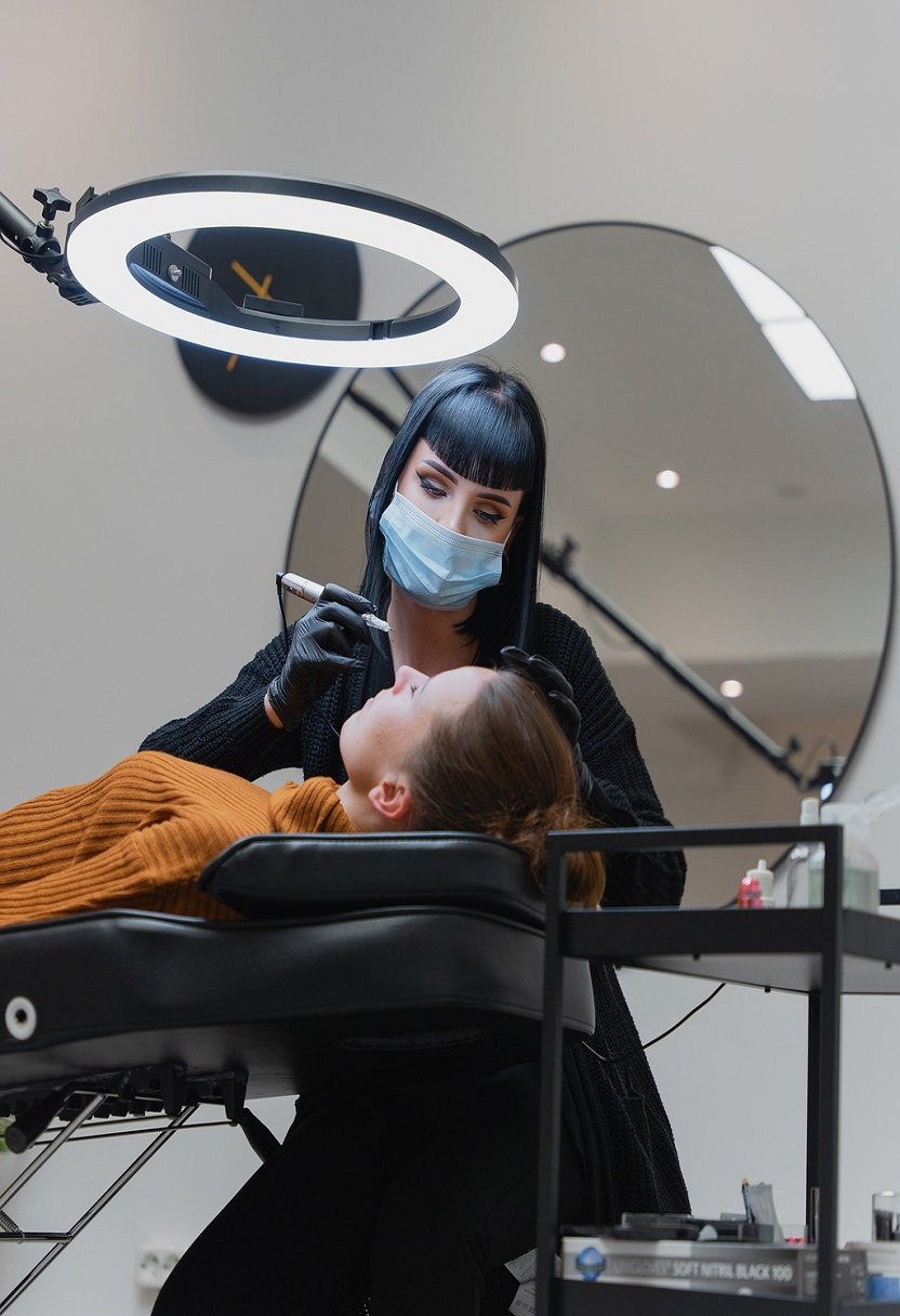 Seasonal Beauty Trends to Watch Out For