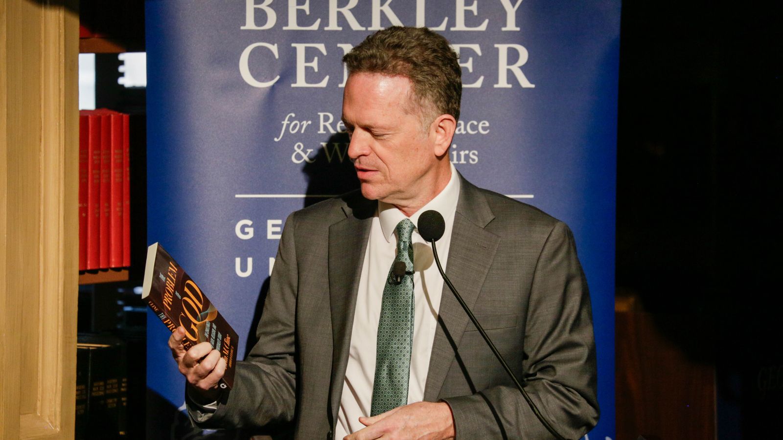 Thomas Banchoff introduces the book talk