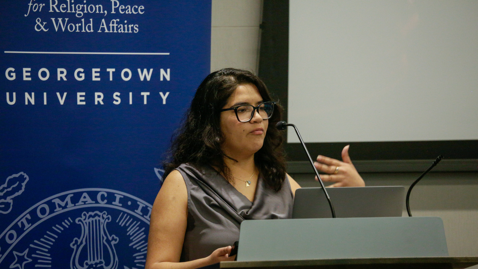 Jatsuka Pozo (C'26) presents on Christian nationalism in the United States