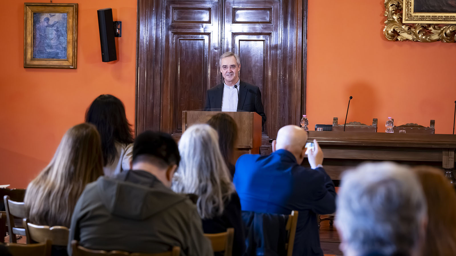 Rev. Nuno da Silva Gonçalves, S.J., editor-in-chief of La Civiltà Cattolica, offers welcome remarks