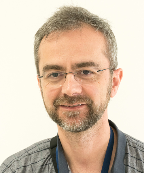 Asim Zubčević headshot