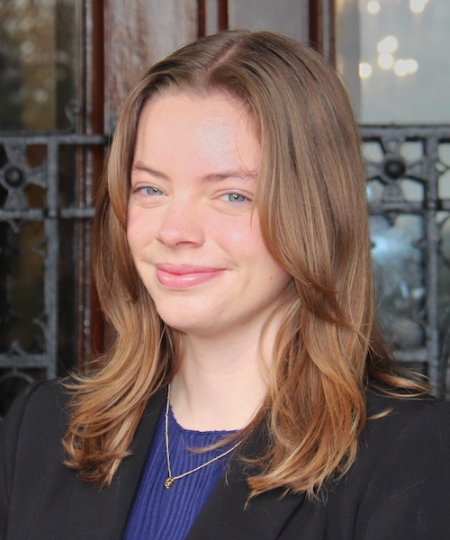 Clara Stevens headshot