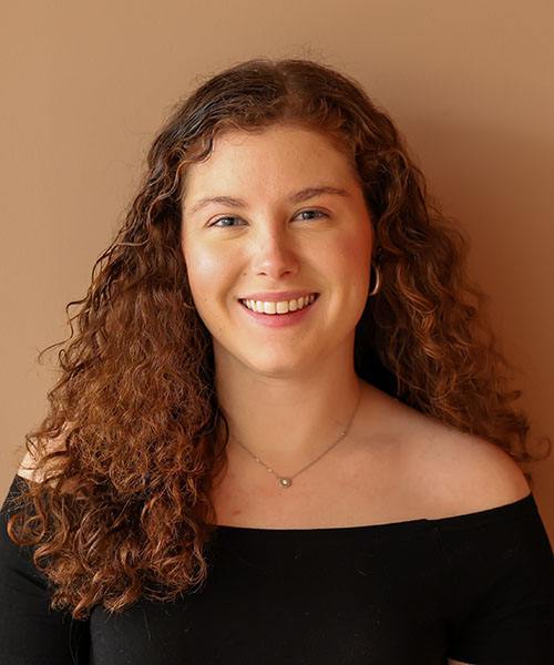 Gabriella Palmer headshot