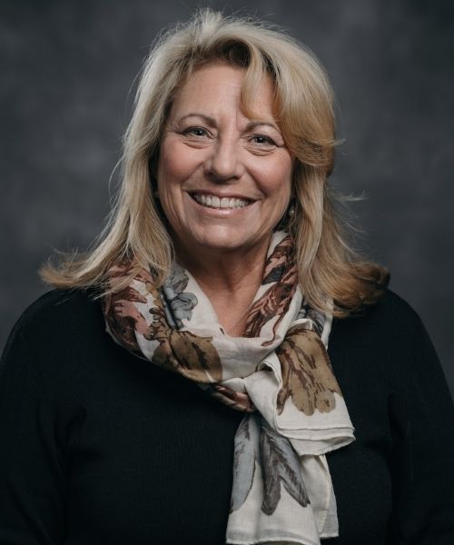 Heather Banis headshot