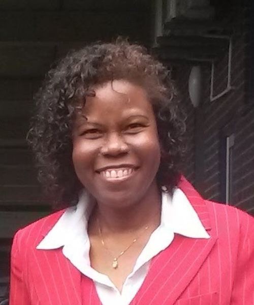 Lystra Dickinson headshot