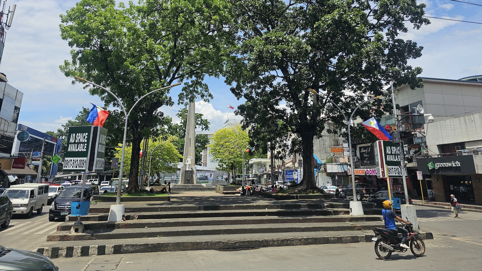 A monument in the street in the Philippines