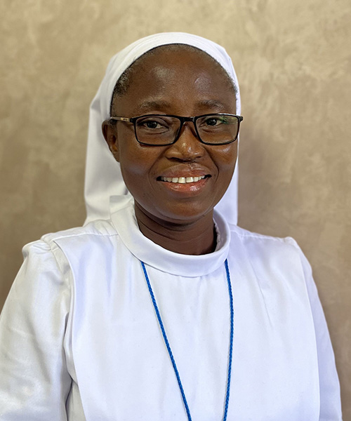 Stephany Ayomah headshot