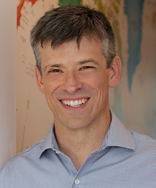 Stephen Offutt headshot