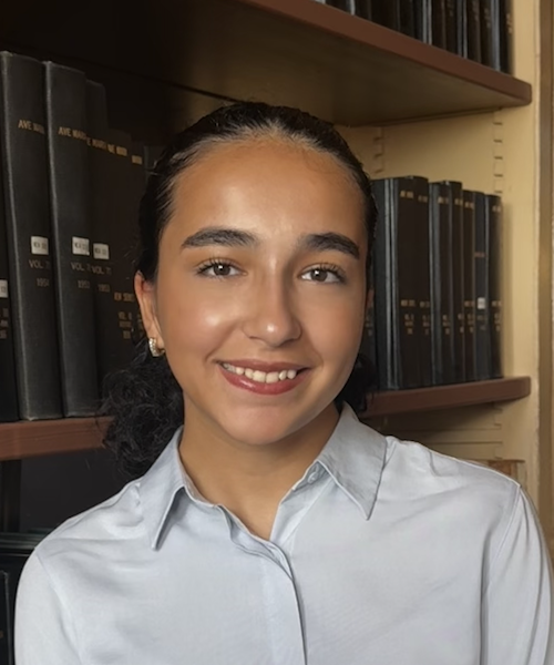 Talia Arcasoy headshot